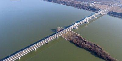 Задържаха над 54 000 фалшиви стоки на „Дунав мост 2“ при Видин