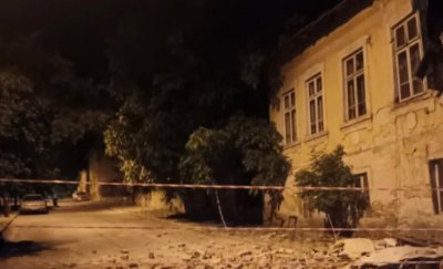 На косъм от трагедия: Срути се къща в Кюстендил