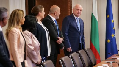 Правителството възложи на министъра на културата Найден Тодоров в най кратък срок