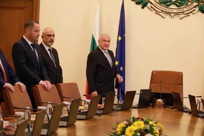 Министър председателят Димитър Главчев свиква утре работна среща с ресорни министри