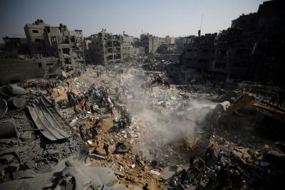 Израелски удари в Газа убиха най-малко 11 души