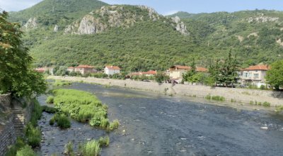 Извънредна ситуация с високи води на река Въча край Пловдив