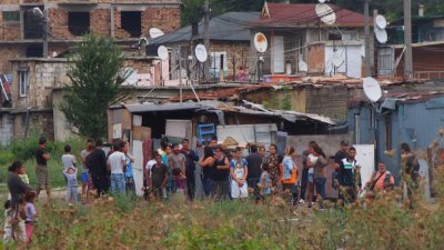Съмнения за изборен туризъм във Варна: В няколко къщи в кв. "Максуда" са регистрирани над 100 души 