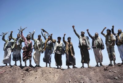Хусите са задържали най малко 15 йеменски служители на международни организации