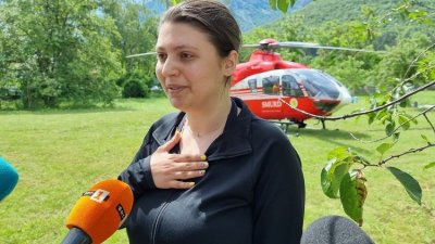 Възрастно румънско семейство беше транспортирано днес с румънски хеликоптер от