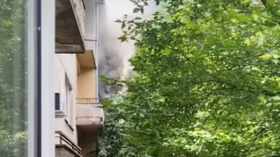Апартамент горя в Стара Загора пострадала е жена която е