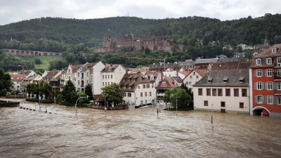 В Германия продължава битката с последствията от лошото време Властите