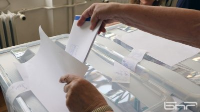 Изборният ден в Бургаска област започна с технически проблеми в