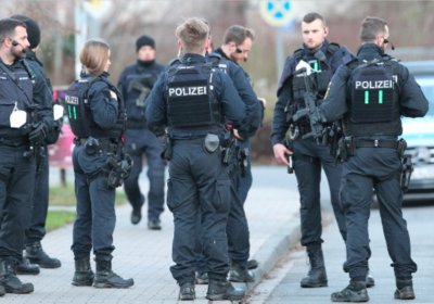 Германската полиция арестува тийнейджъри за расистки лозунги