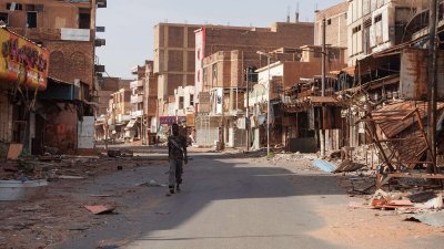 Най малко сто души са убити при атака в Судан  съобщава Ройтерс Нападението