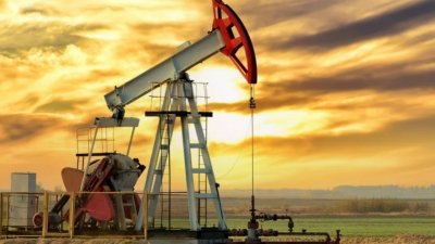 МАЕ предупреди, че се задава излишък в доставките на суров петрол