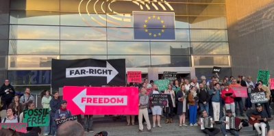 Протестиращи изпяха Bella Ciao пред ЕП призовавайки Европа да се