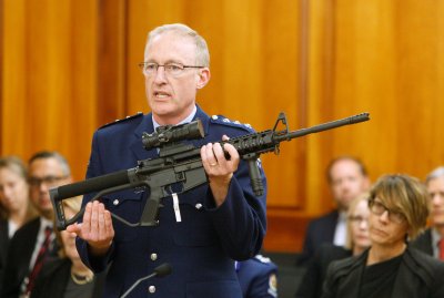 Нова Зеландия актуализира Закона за огнестрелните оръжия