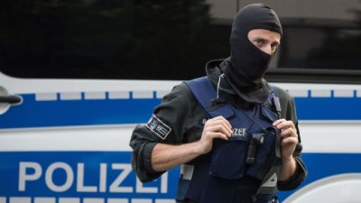 Германската полиция: Очакваме насилие и ексцесии около Англия - Сърбия