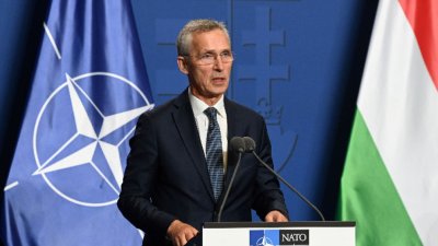 Генералният секретар на НАТО Йенс Столтенберг обвини Китай че вместо