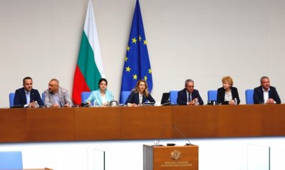 Депутатите в Народното събрание избраха седем заместник председатели по един