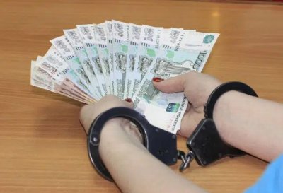 Районният съд във Враца осъди условно счетоводителка присвоила голяма парична
