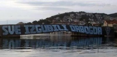 Феновете на Партизан изпратиха послание към сръбския национален отбор Транспарантът