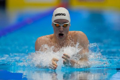 Плувецът ни Любомир Епитропов спечели европейската титла на 200 метра
