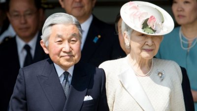 Императорското семейство в Япония празнува 60-ата годишнина от сватбата си