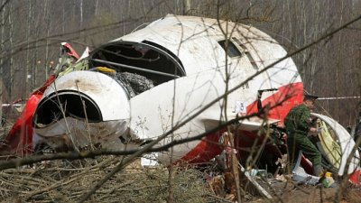 Версия: Самолетът на Лех Качински бил взривен