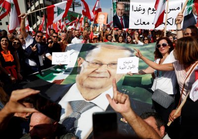 Хиляди подкрепиха президента на Ливан Мишел Аун