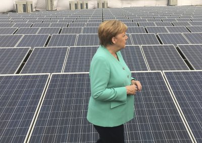 Меркел иска 1 милион зарядни станции за електромобили