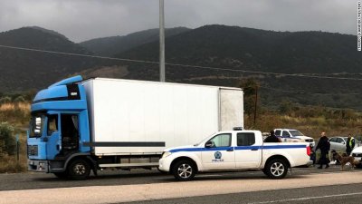 Хладилният камион с мигрантите в Гърция е с българска регистрация