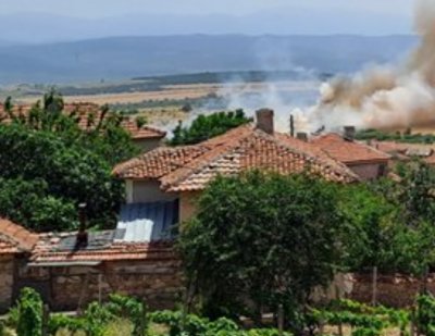 Голям пожар се е разразил до пазарджишкото село Боримечково стана