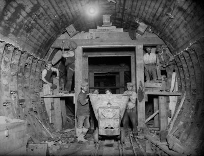 Тунелите на Джеймс Бонд от Студената война ще отворят врати за гости 