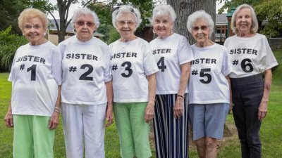За Гинес: 6 сестри са на общо 571 години