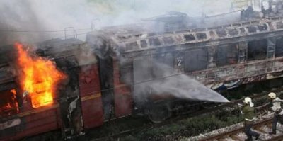 Пожар избухна в товарен влак на на жп гарата в