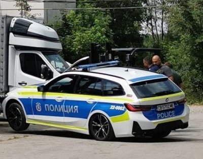 След няма и месец каране: Блъснаха първата от новите полицейски коли в София