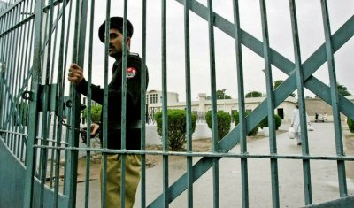 18 души избягаха от затвор в Пакистан