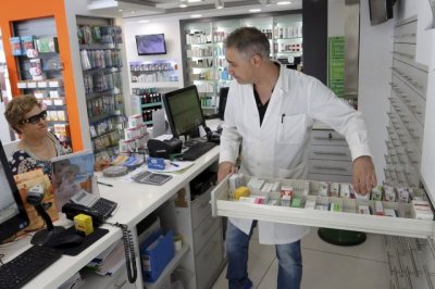 Аптеките в страната протестно хлопнаха врати
