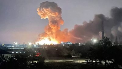 Шест украински самолета са унищожени при удар по летището в