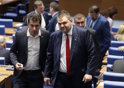 Пеевски започна отстрел на потенциални служебни премиери които са извън