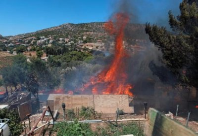 Продължават горските пожари в Гърция Властите днес евакуираха туристи намиращи