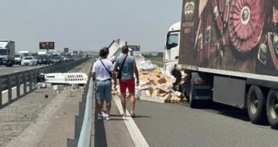 Тирове се разцепиха на магистрала "Тракия" към Пловдив, движението е ад - няма мърдане