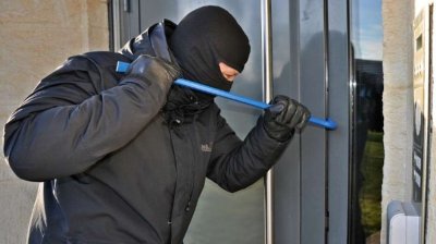 Полицаи от 4 то районно управление в София са задържали