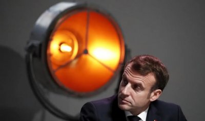 Влиза ли Франция в спирала от политически кризи?