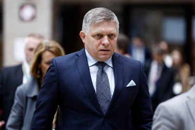 Словашките власти преквалифицираха покушението срещу министър председателя Роберт Фицо и го разследват