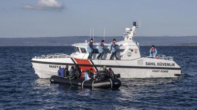 Откриха телата на седем мигранти край турския бряг