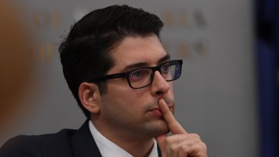 Атанас Пеканов: Можем да загубим милиони по ПВУ