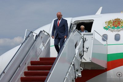 Главчев пристигна във Вашингтон за срещата на НАТО 