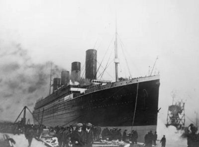 Фирмата която притежава правата за изследване на Титаник предприема първата