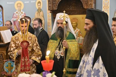 Патриарх Даниил отслужи празнична литургия в столичния храм "Св. великомъченица Марина"