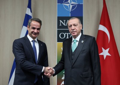 Ердоган и Мицотакис се очаква да се срещнат днес във Вашингтон