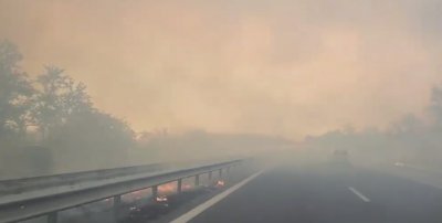 На 15 км от изхода на Варна горят сухи треви