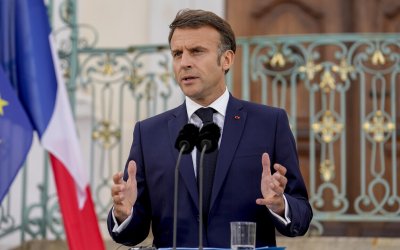 Лявата партия Непреклонна Франция обяви във вторник законодателни стъпки които